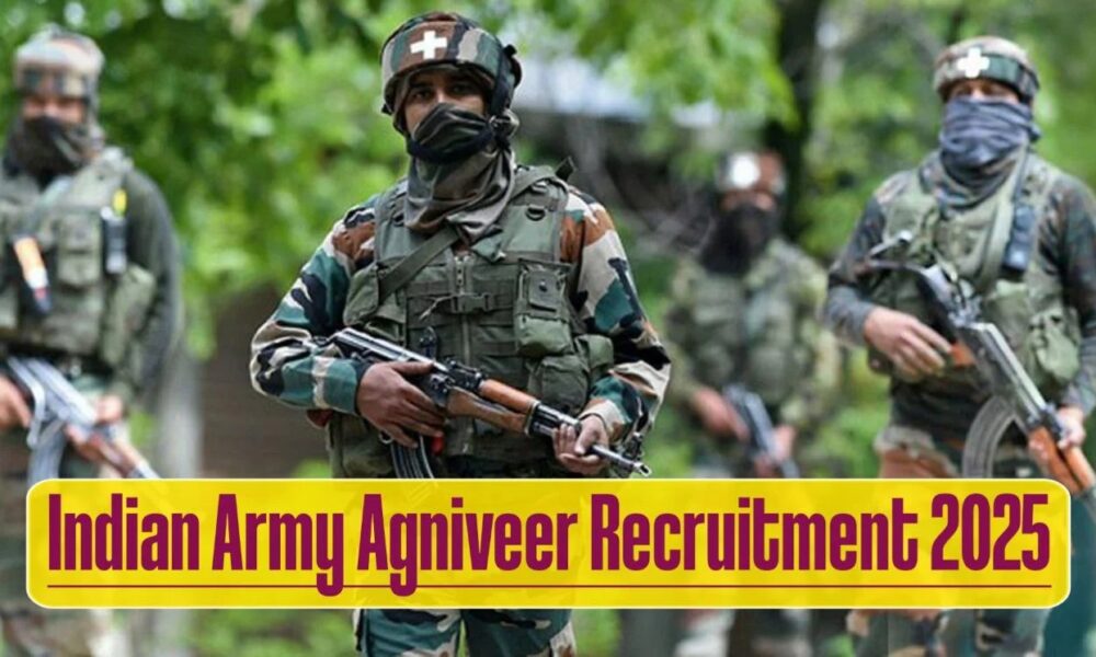Indian Army agniveer भर्ती रैली में शामिल युवा उम्मीदवार, सेना की वर्दी में कतारबद्ध खड़े हुए – भर्ती प्रक्रिया 2025 की झलक।